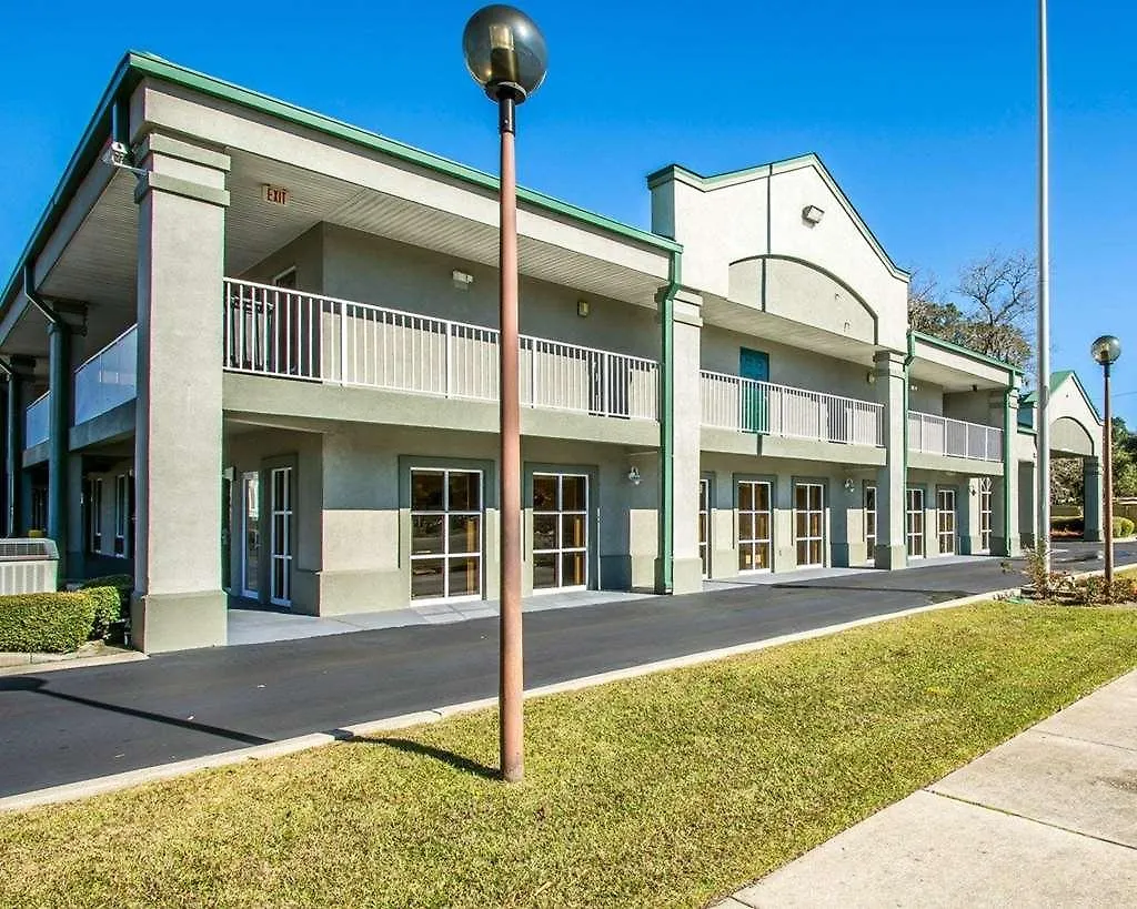 Hotel Quality Inn & Suites Near Panama City Beach