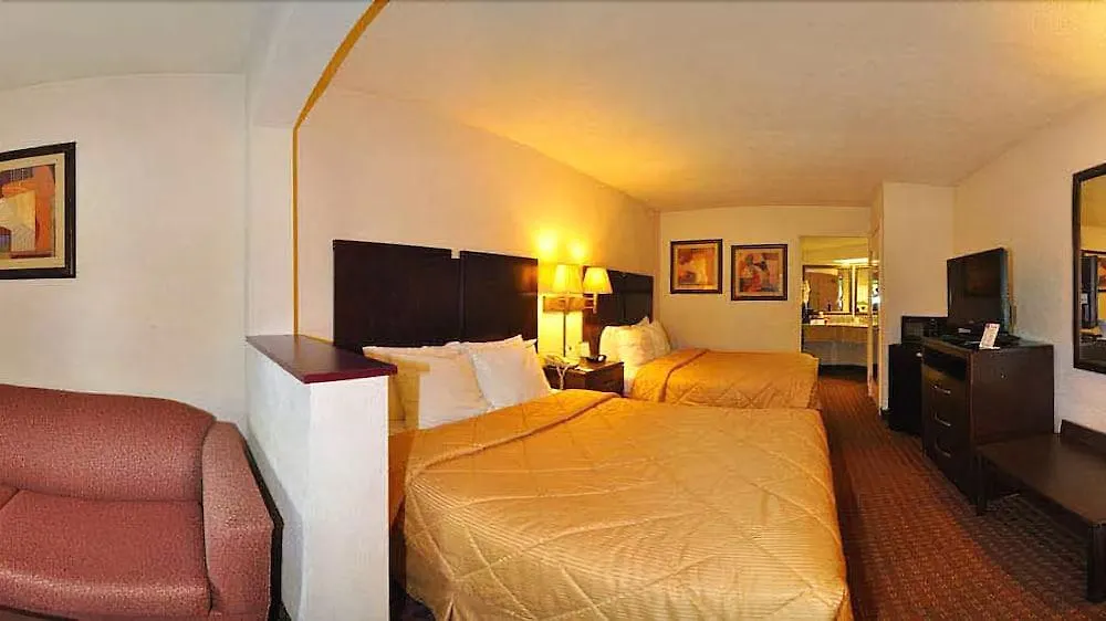 Quality Inn & Suites Near Panama City Beach Hotel