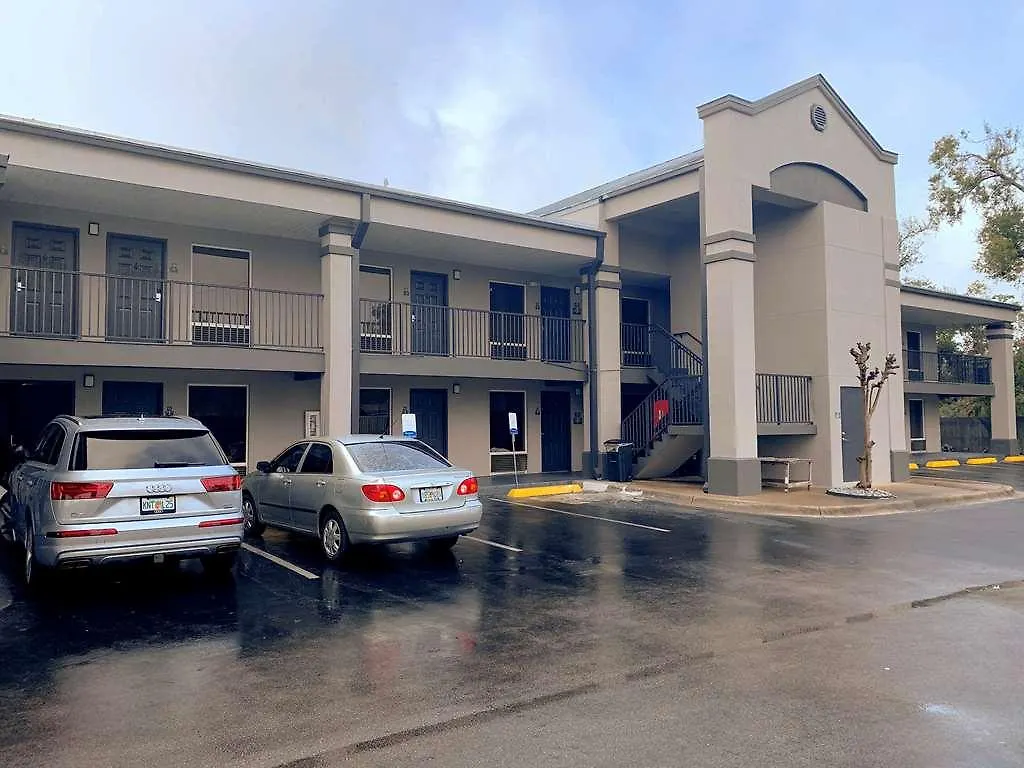 Quality Inn & Suites Near Panama City Beach Hotel