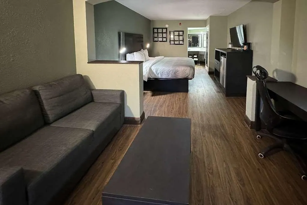 Quality Inn & Suites Near Panama City Beach Hotel