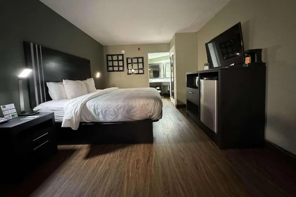 Quality Inn & Suites Near パナマシティービーチ ホテル