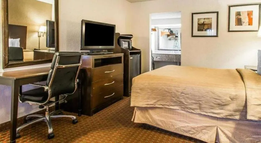 ホテル Quality Inn & Suites Near パナマシティービーチ
