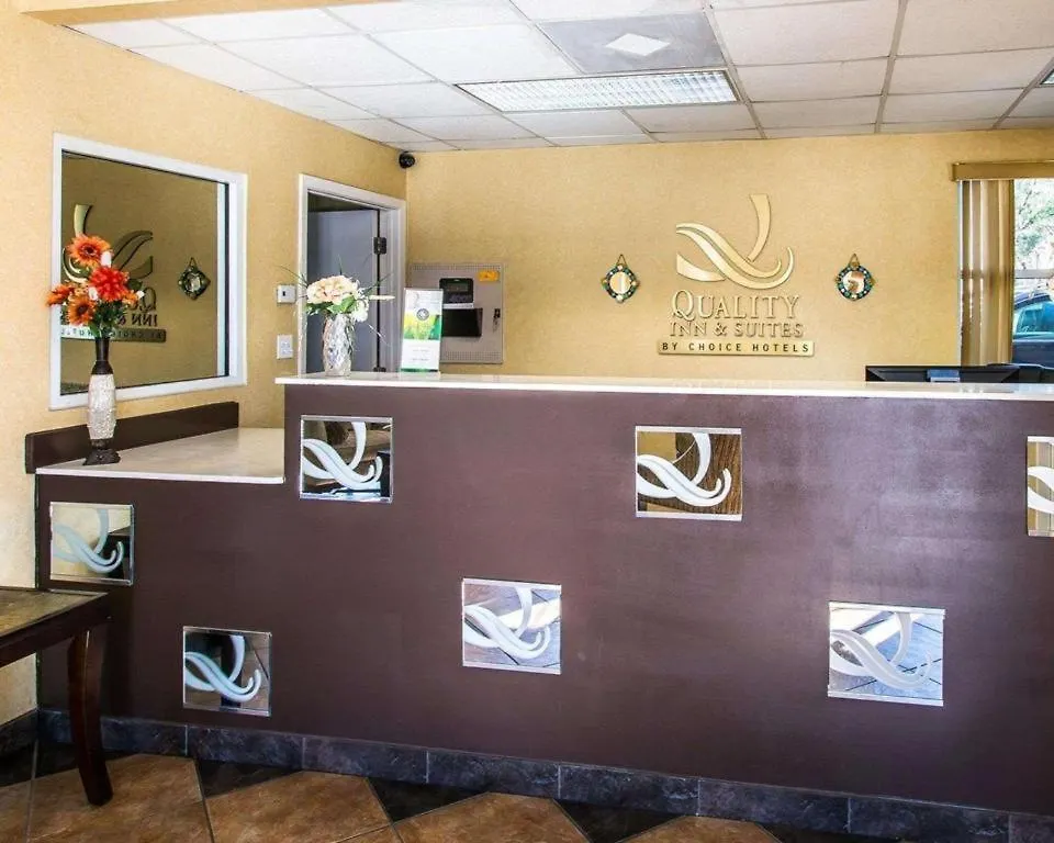 Quality Inn & Suites Near パナマシティービーチ