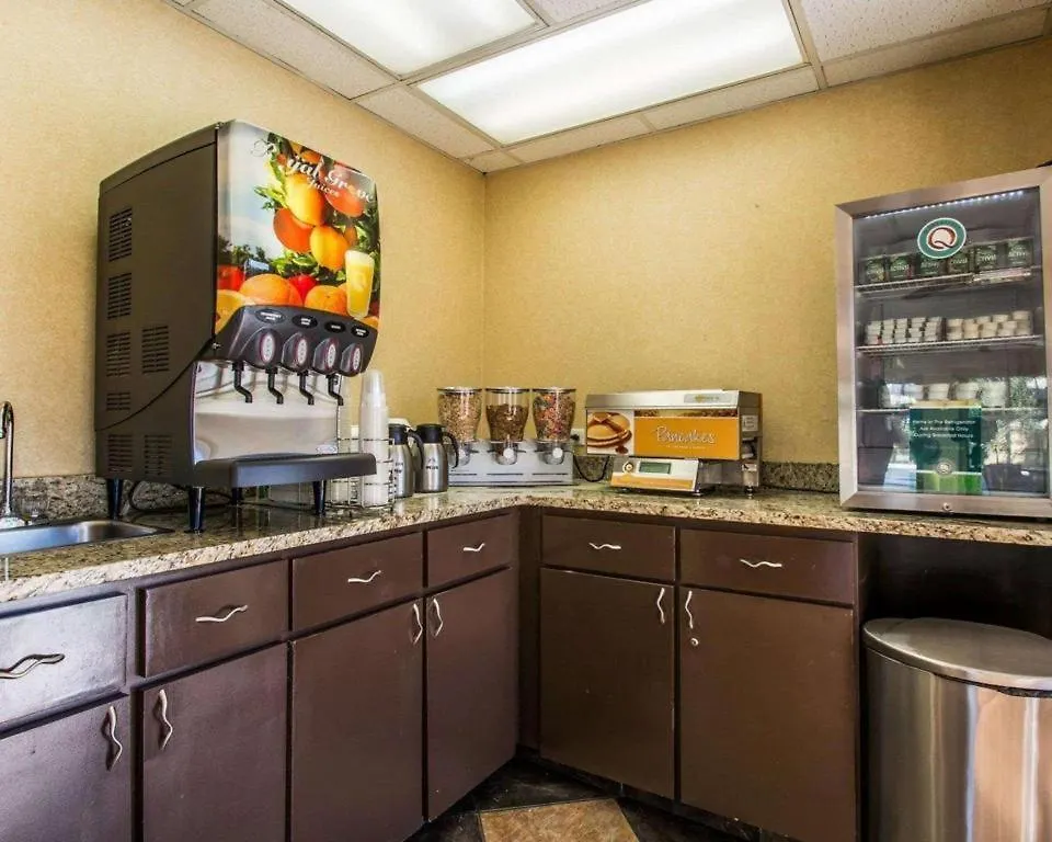 Quality Inn & Suites Near パナマシティービーチ 2*,