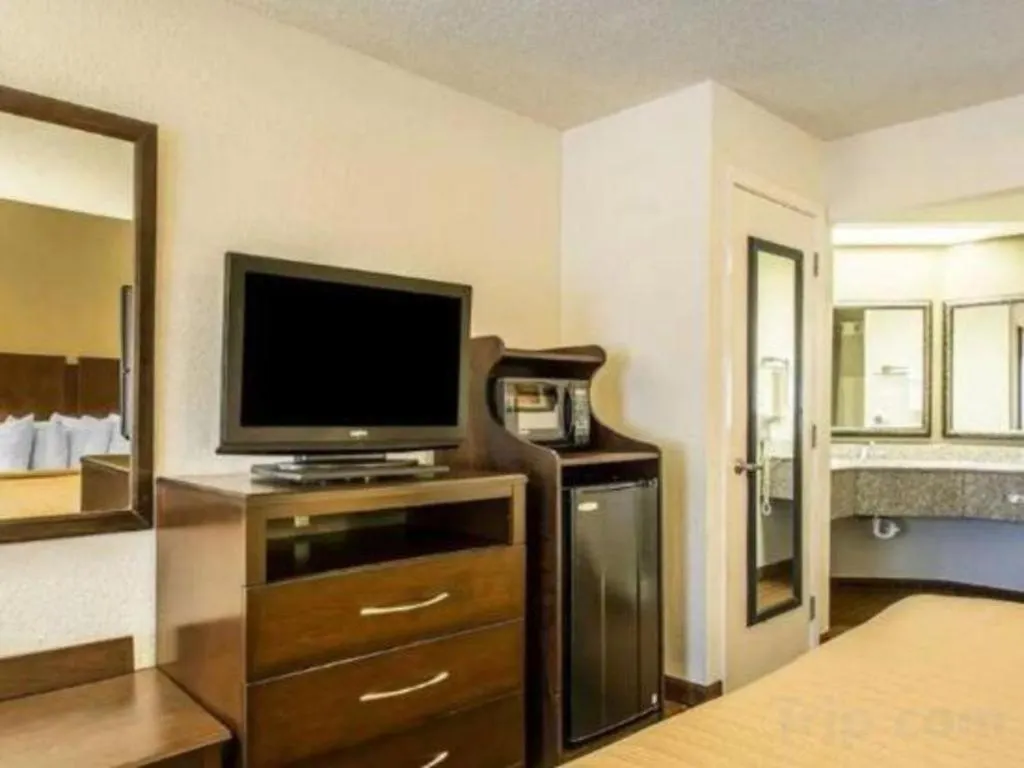 Quality Inn & Suites Near パナマシティービーチ