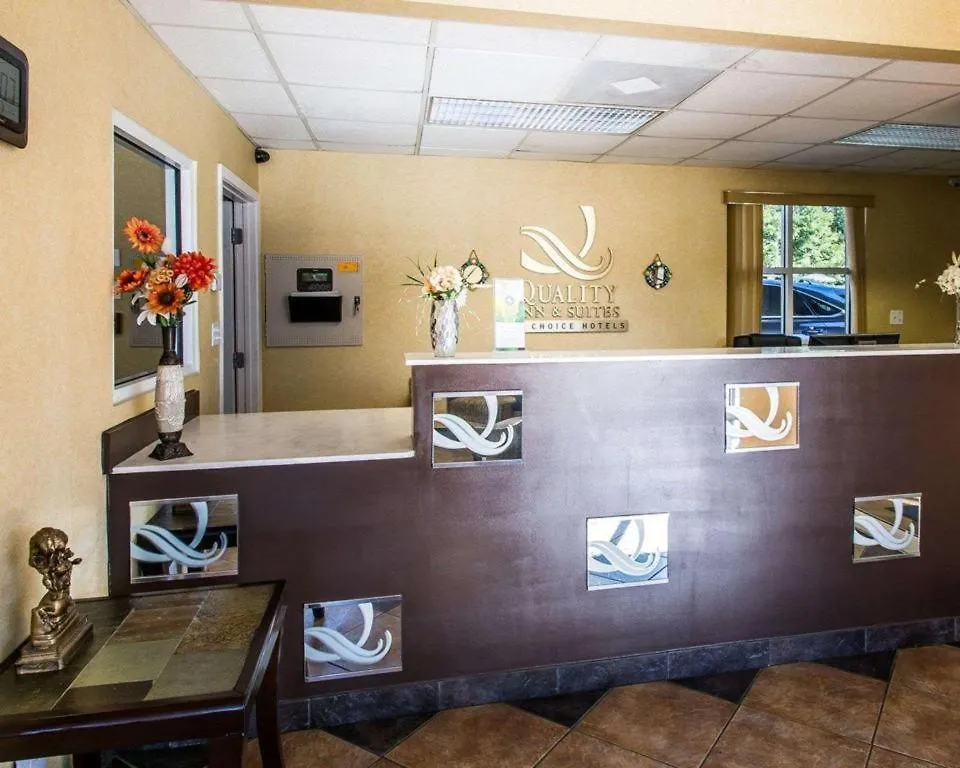 Hotel Quality Inn & Suites Near Panama City Beach
